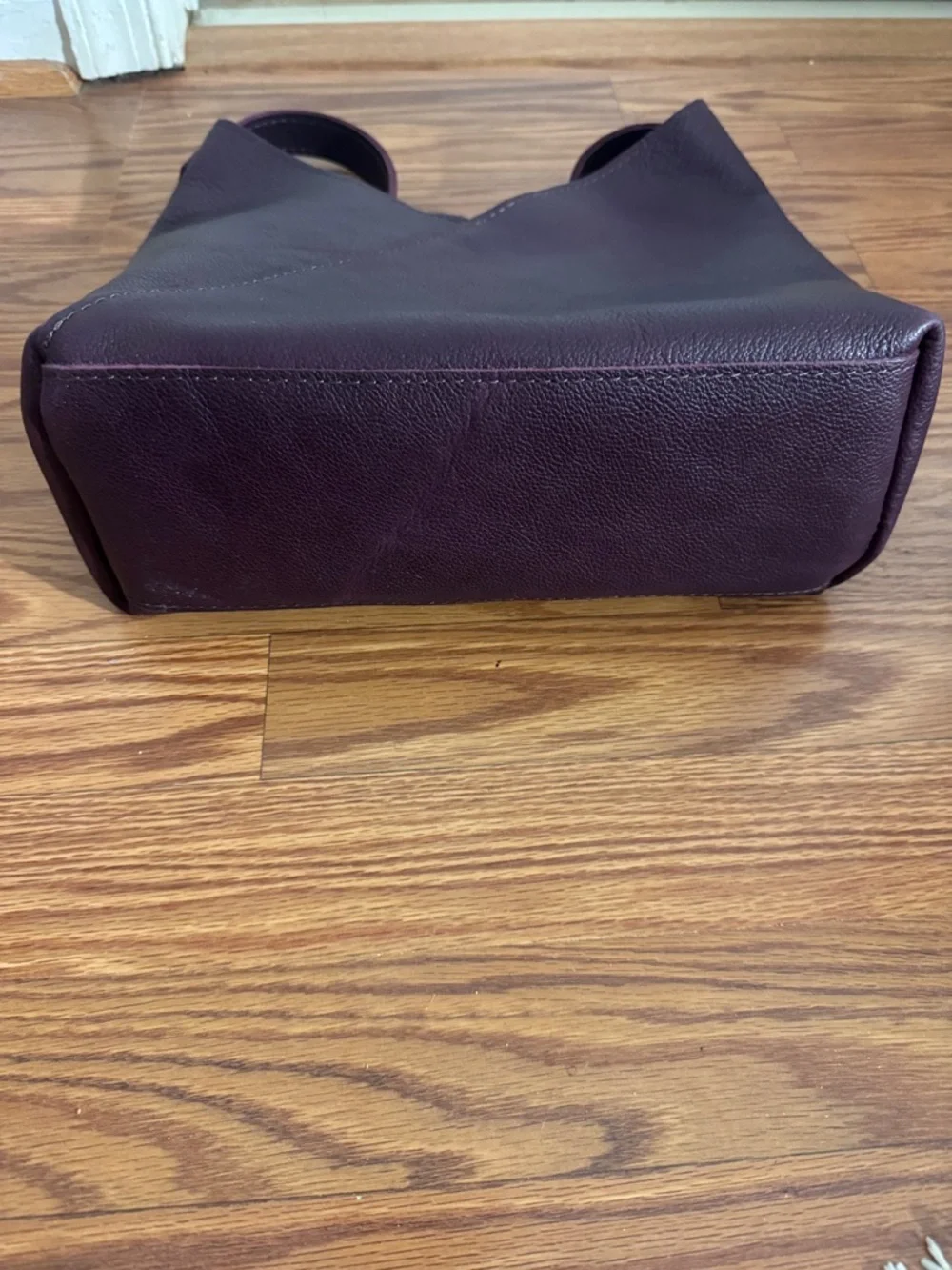 Portland Leather Goods Large Naomi Plum Crossbody Shoulder Bag - Picture 4 of 5